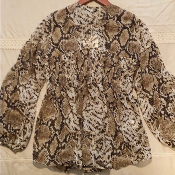 Wild Snake Python Blouse - Picture 7 of 9
